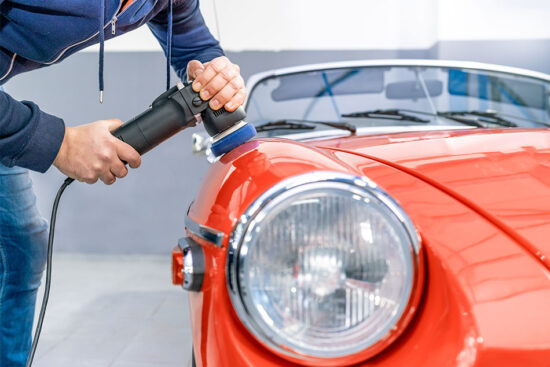 Poliranje avtomobila